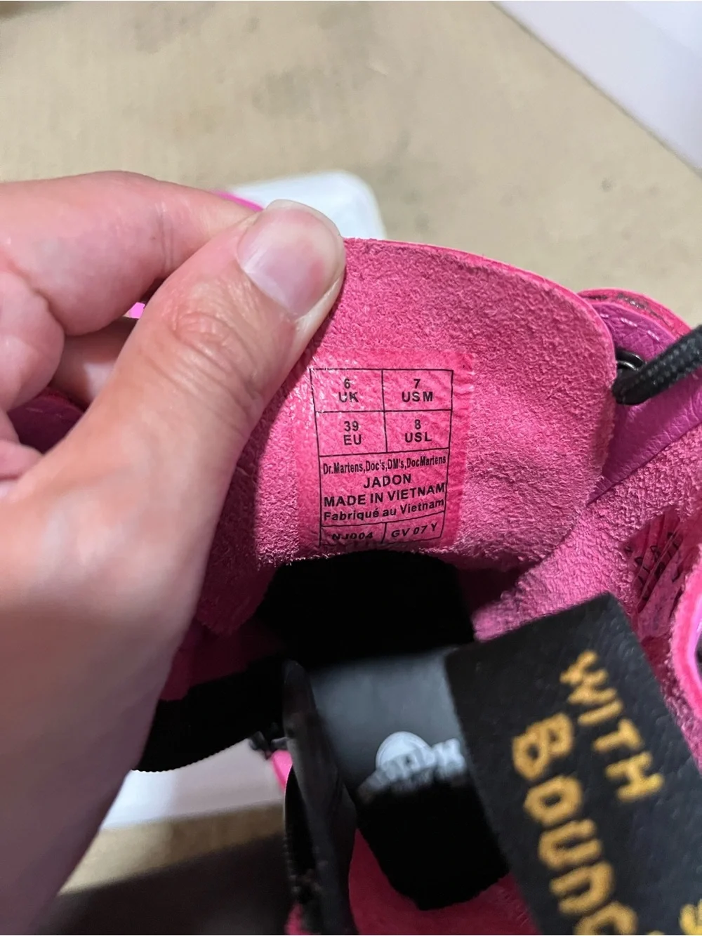 Dr. Martens no box